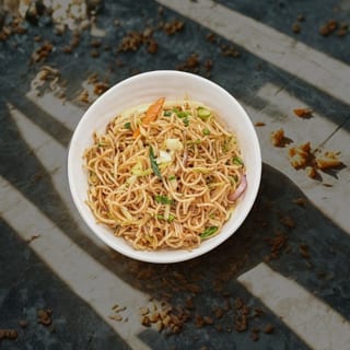 VEG. HAKKA NOODLES