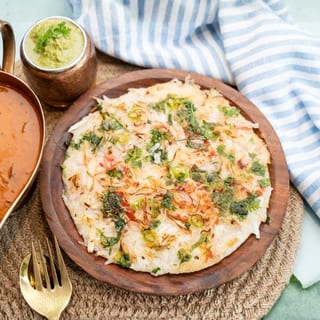 ONION TOMATO CHILLI UTHAPPA