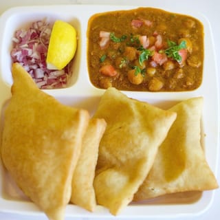 CHOLE BHATURE